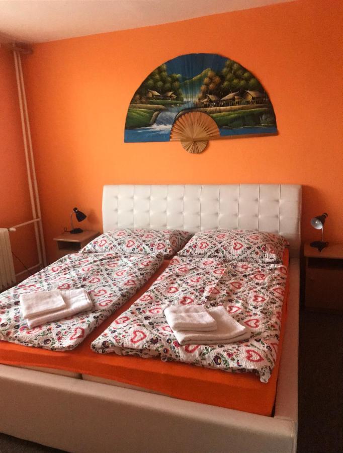 Апартаменти Housing Hella Нова Лесна Екстер'єр фото