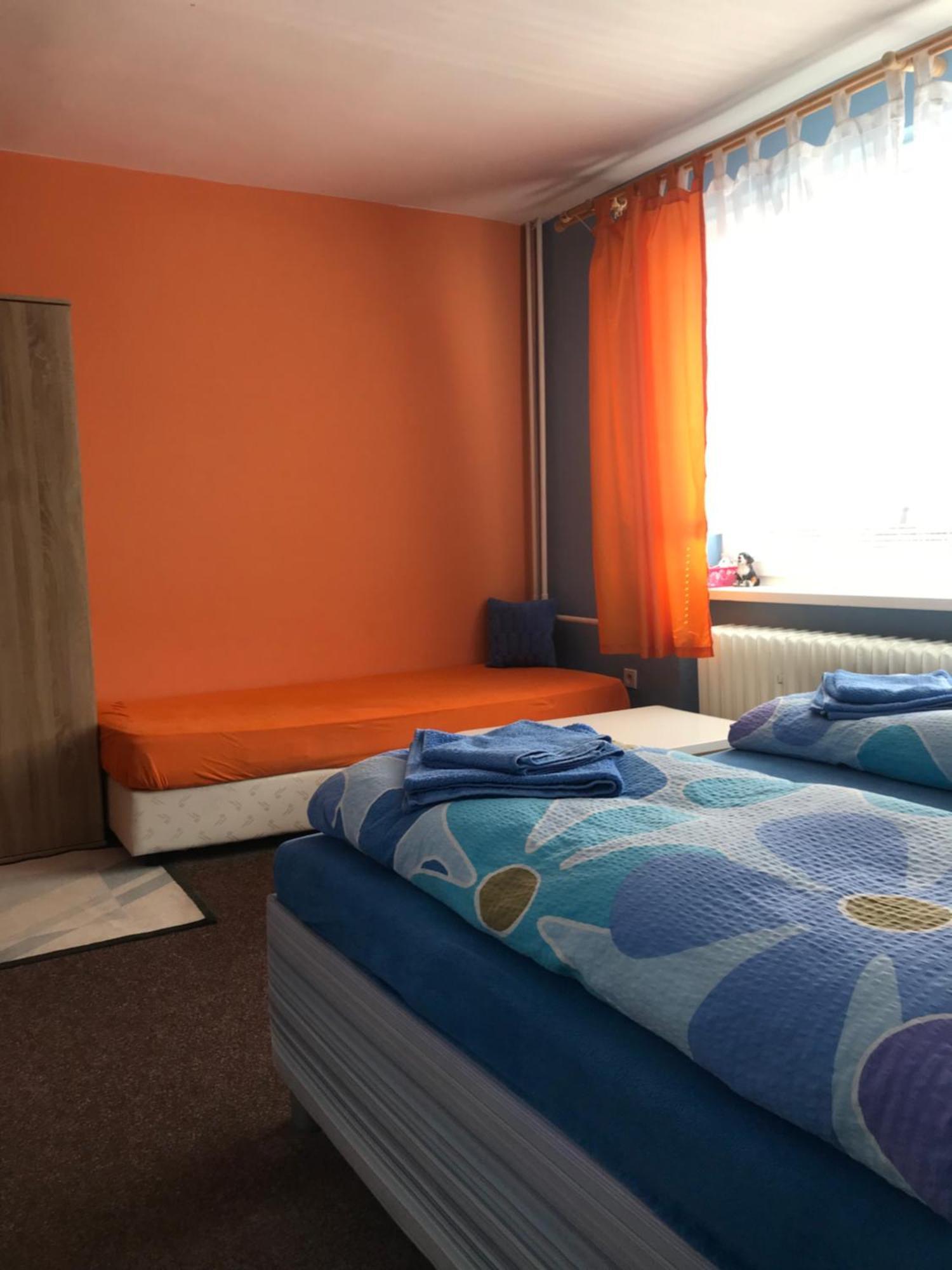 Апартаменти Housing Hella Нова Лесна Екстер'єр фото
