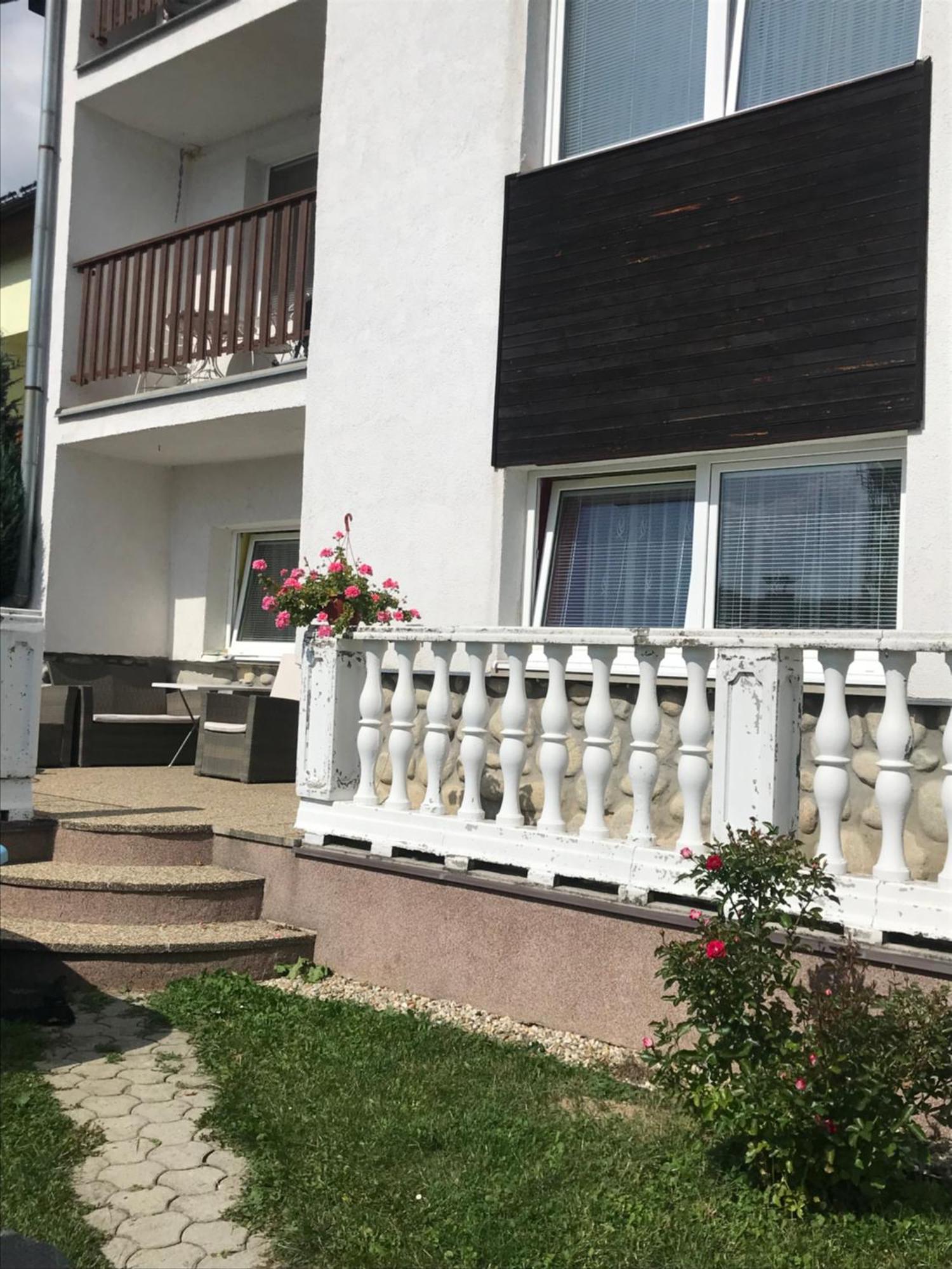 Апартаменти Housing Hella Нова Лесна Екстер'єр фото