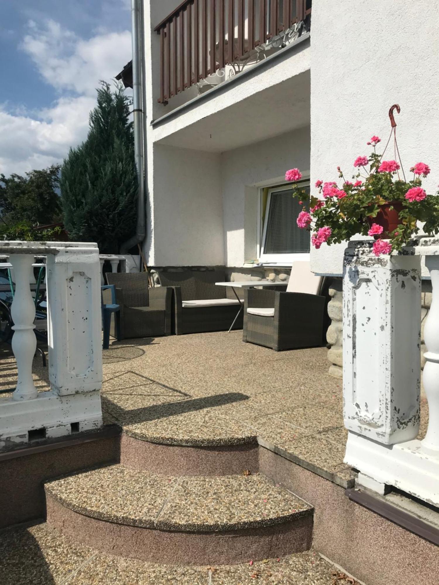 Апартаменти Housing Hella Нова Лесна Екстер'єр фото